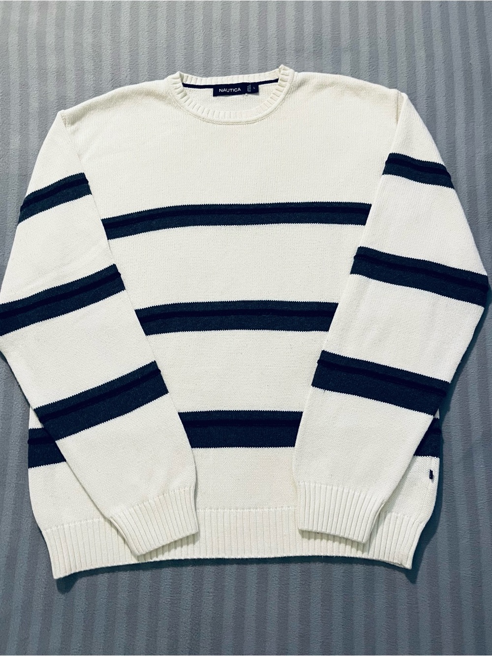 Nautica Men's L Cream Crewneck Sweater with Navy blue and grey stripes
